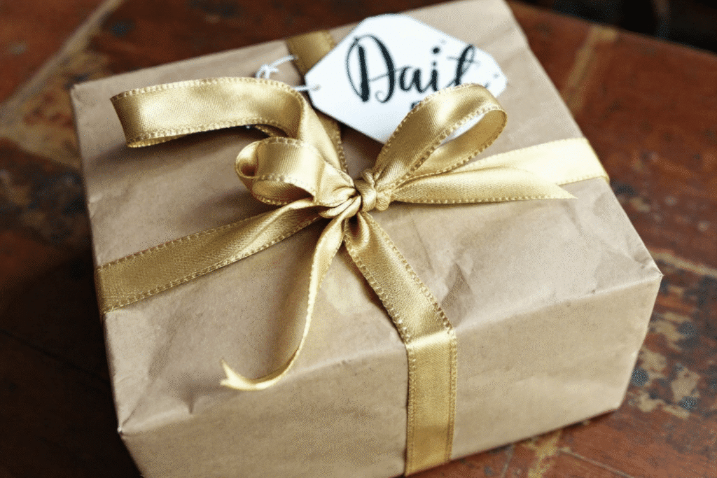Image simply paper crafts Paper bag box gift with gold bow