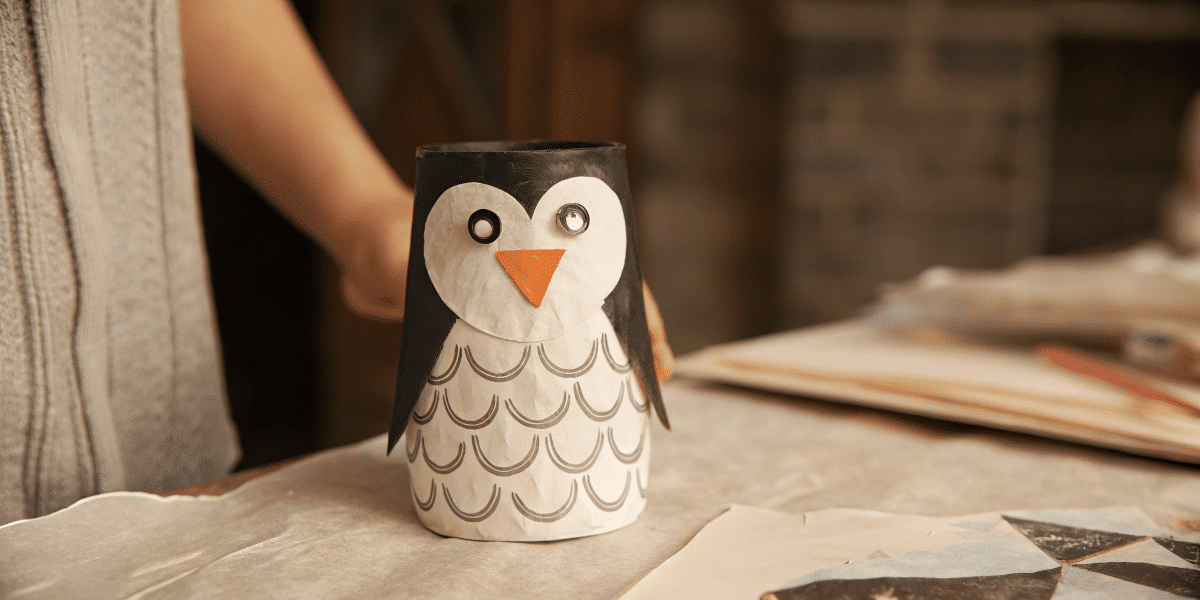 161ddc8dab8948298a52288e5475857a simply paper crafts A paper cup designed like a penguin