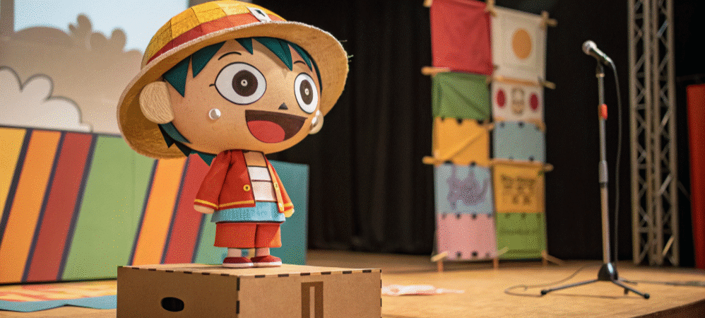 Anime paper puppet character simply paper crafts An Anime Paper Puppet character on a paper box