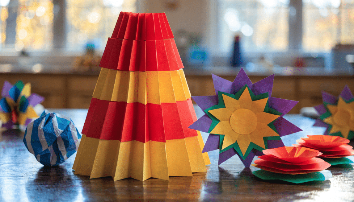 Easy Construction Paper Crafts for Kindergarten