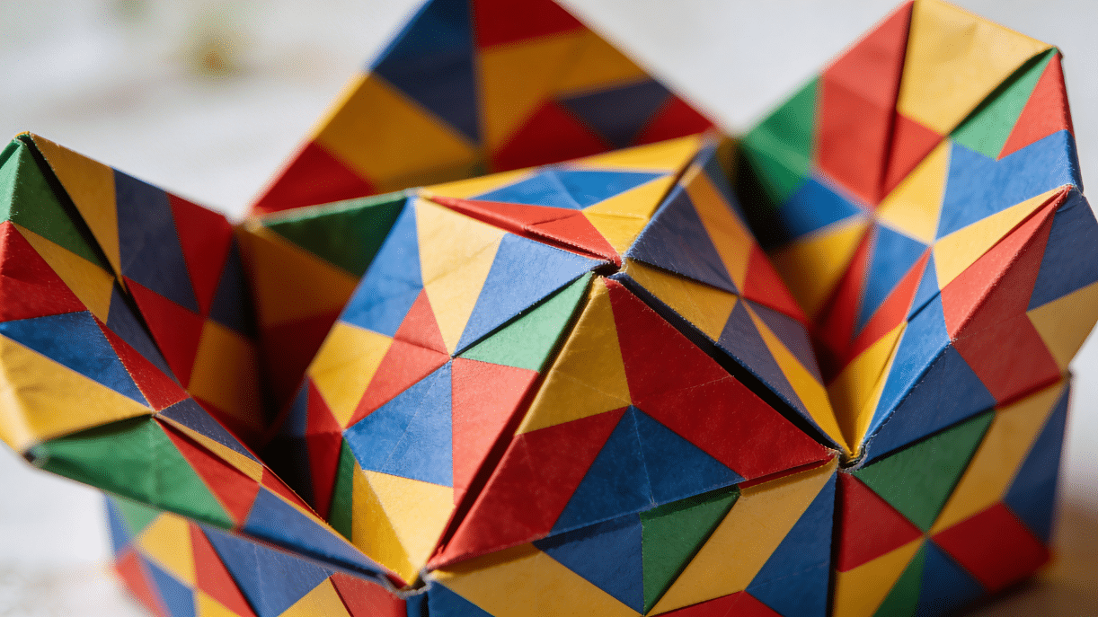 Creative Origami Spanish Box: Simple Steps to Fold and Decorate